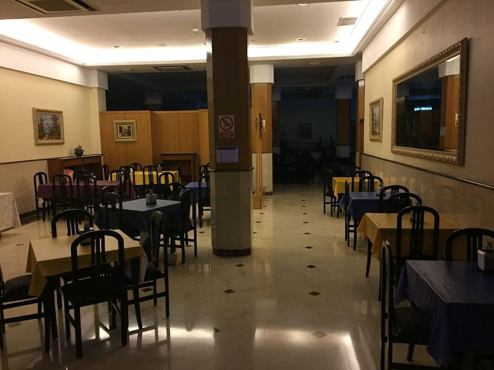 Hotel Ciudad De Fuenlabrada Eksteriør bilde