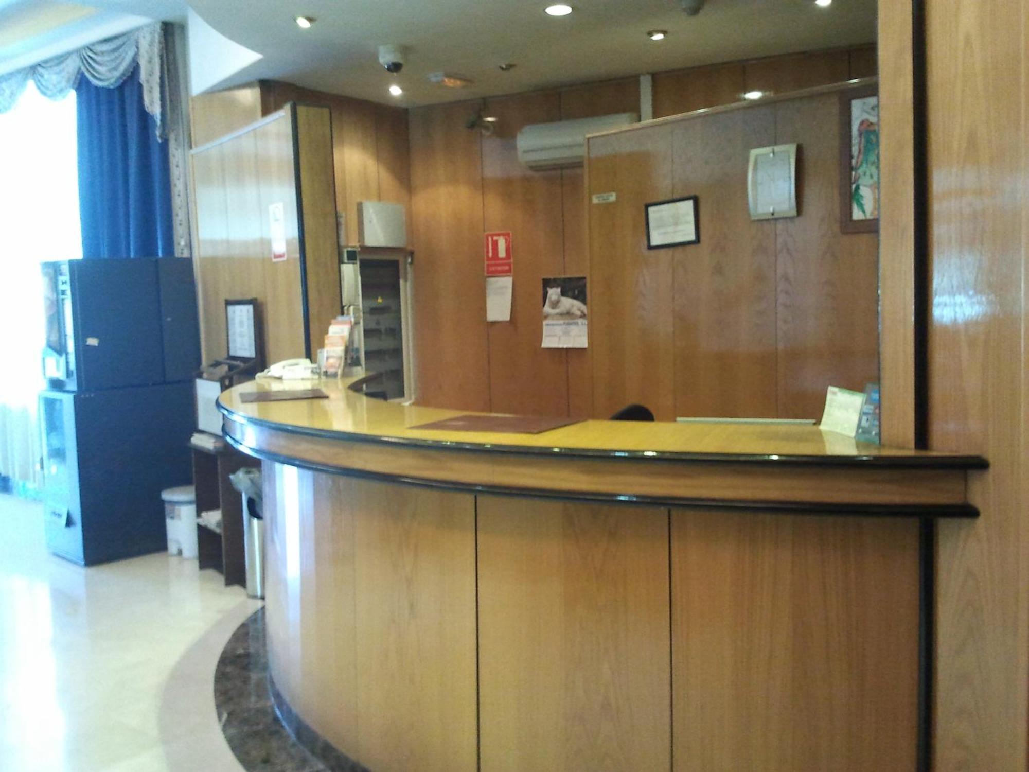 Hotel Ciudad De Fuenlabrada Eksteriør bilde