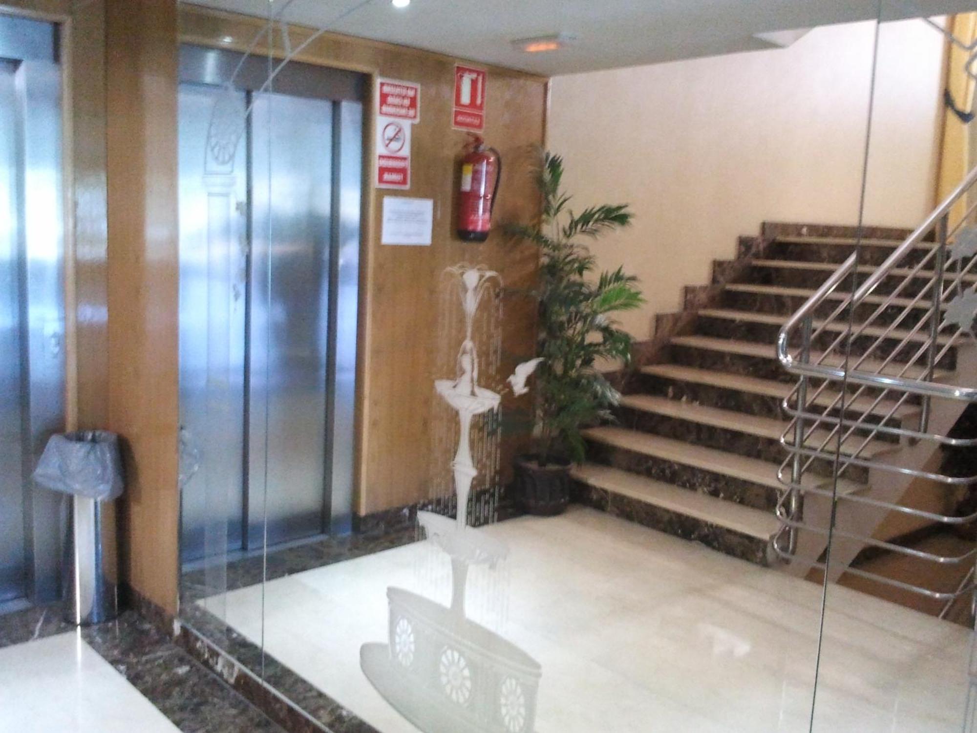 Hotel Ciudad De Fuenlabrada Eksteriør bilde