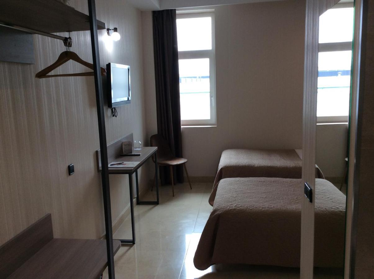Hotel Ciudad De Fuenlabrada Eksteriør bilde